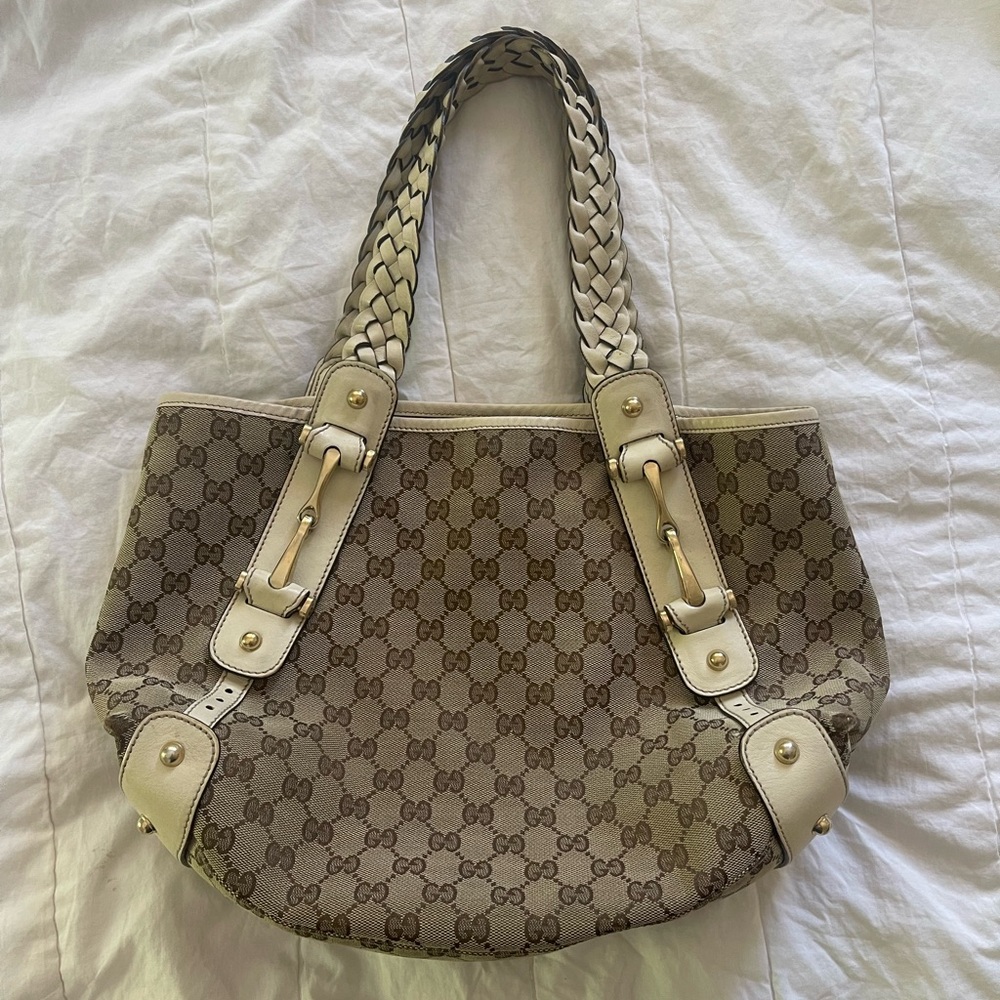 👜 GUCCI purse EUC